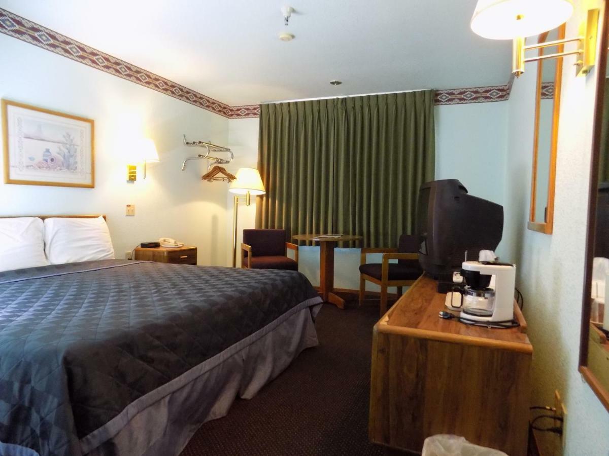 Sunset Inn Tucumcari Nm ภายนอก รูปภาพ